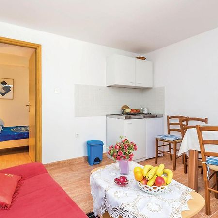 1 Bedroom Nice Apartment In Senj Senj  Eksteriør bilde