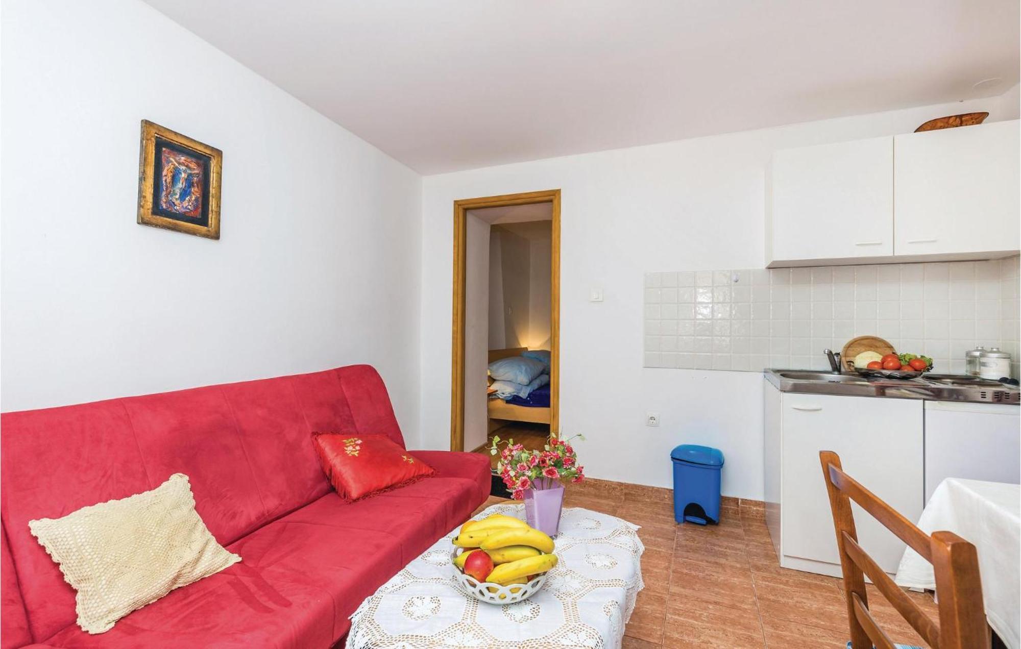 1 Bedroom Nice Apartment In Senj Senj  Eksteriør bilde